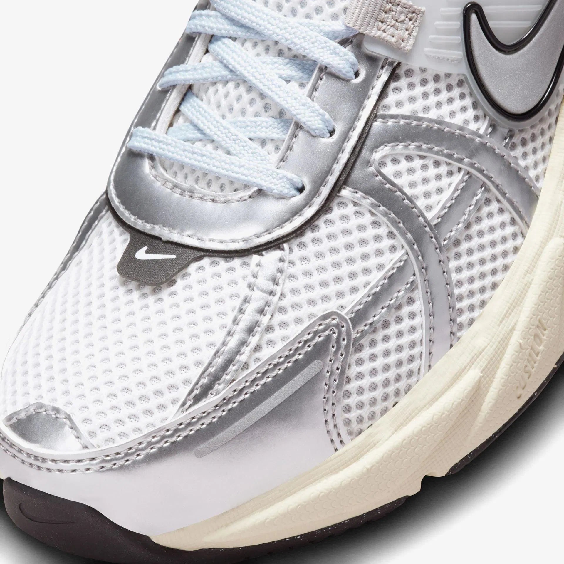 Nike V2K Run Sneaker